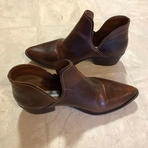Steve Madden Cutout Chelsea Boots